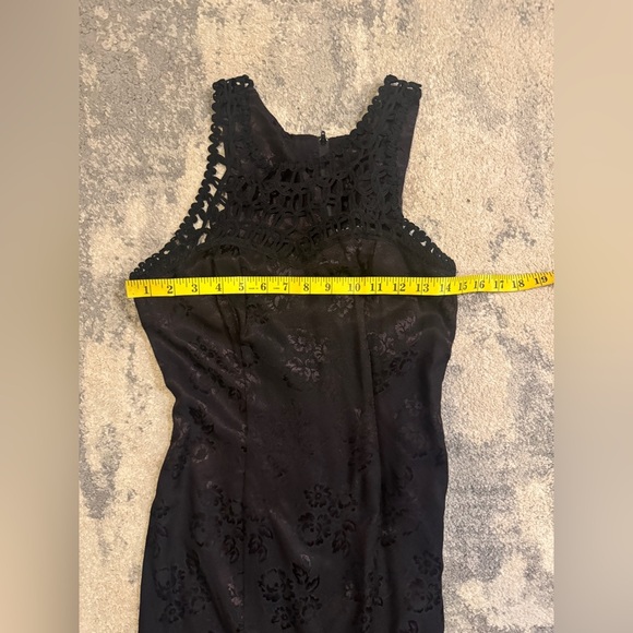 Knapp Studio Elegant Black Lace Dress - Picture 5 of 7